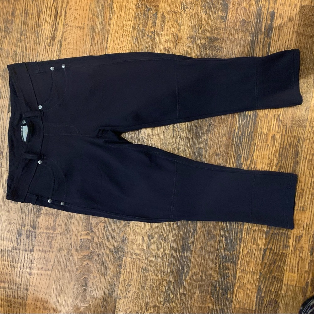 Athleta capri size small